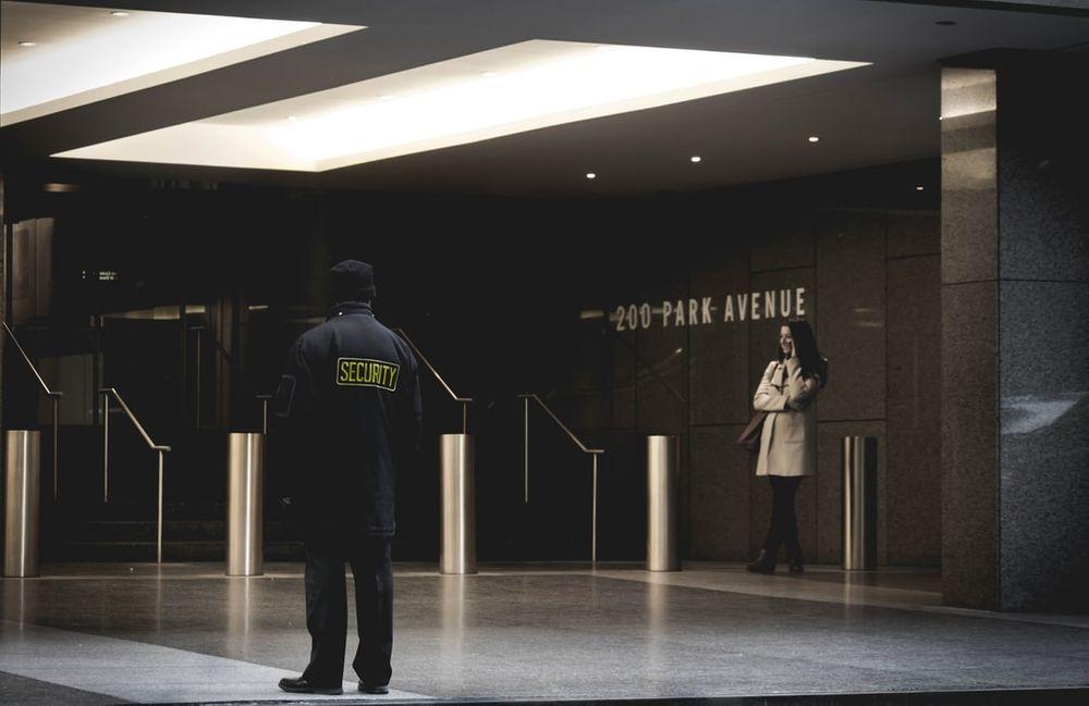 What is the Role of a Security Guard